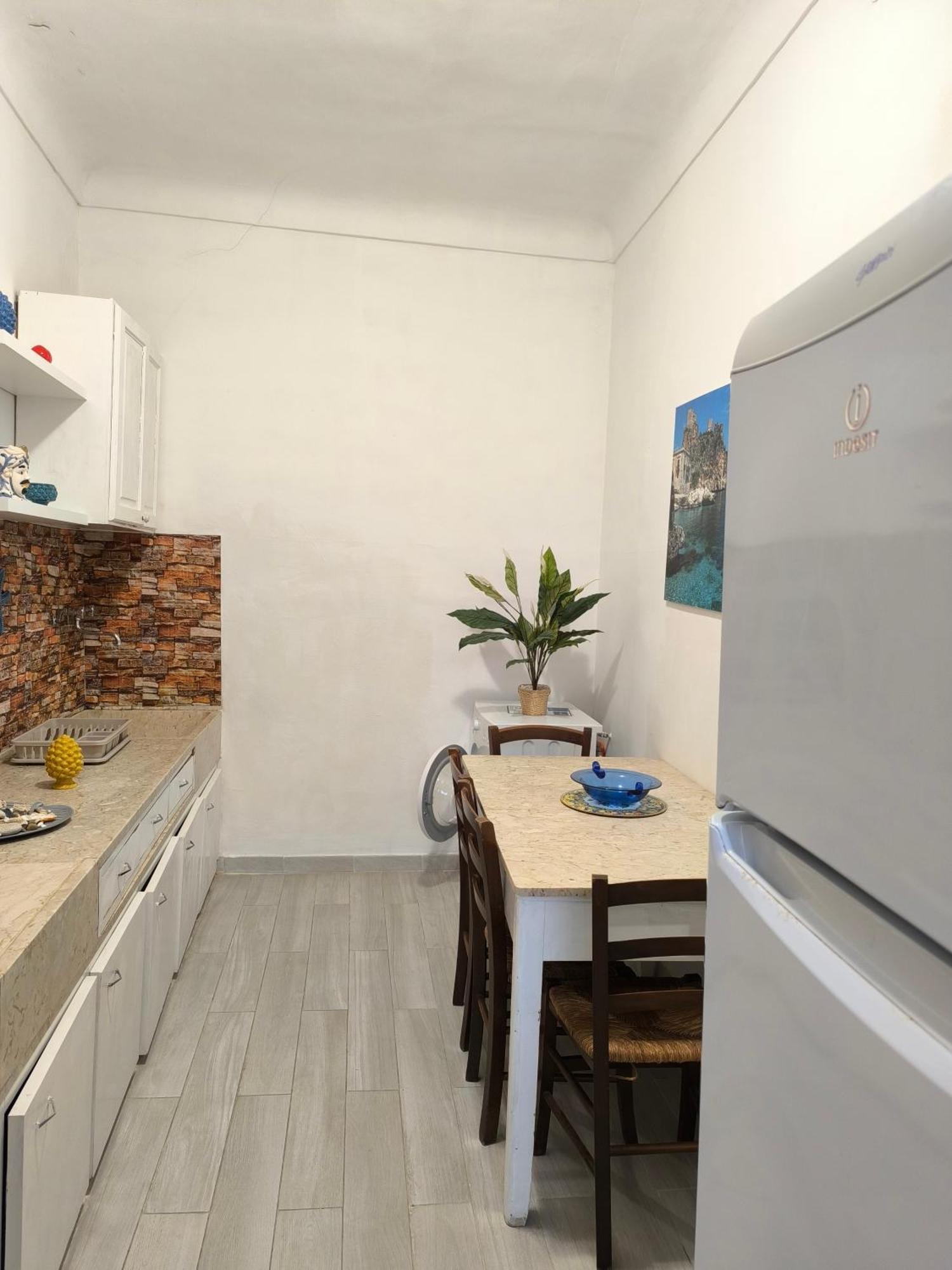 Casa Di Nick Apartment Trapani Luaran gambar
