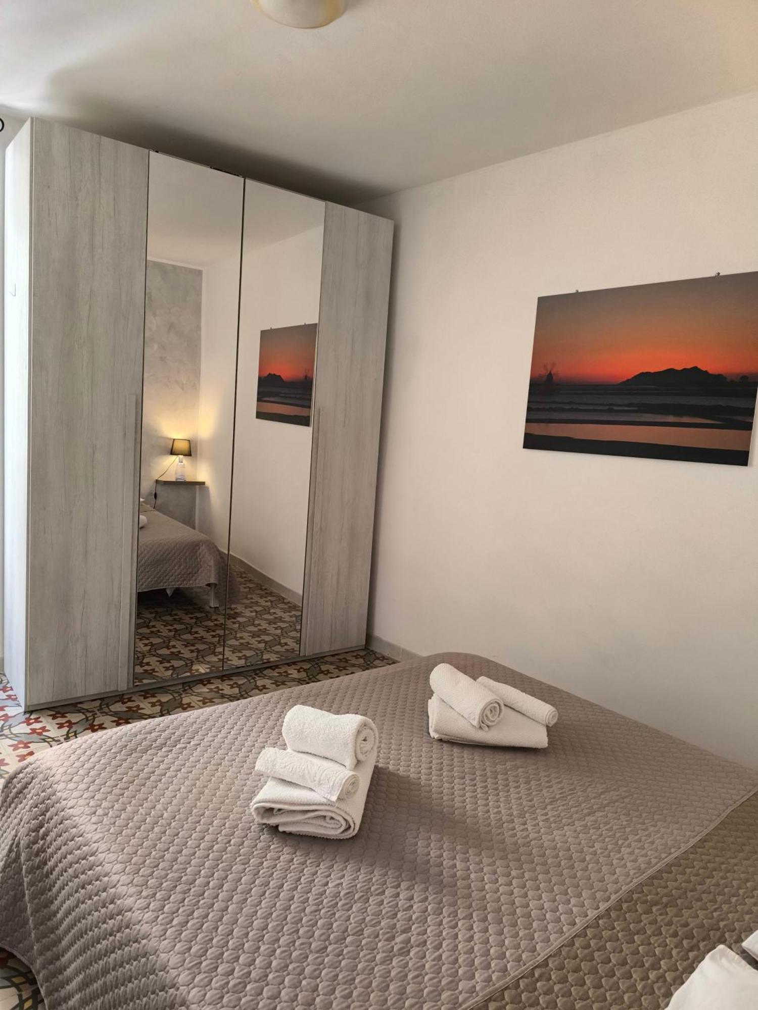 Casa Di Nick Apartment Trapani Luaran gambar